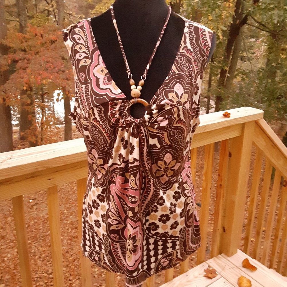 CKW - Crew Knit Wear Floral Design Sleeveless Top